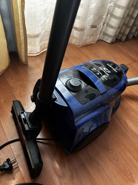 Пылесос Samsung Air Track SC4520