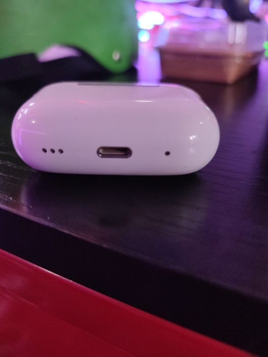 Продам наушники AirPods