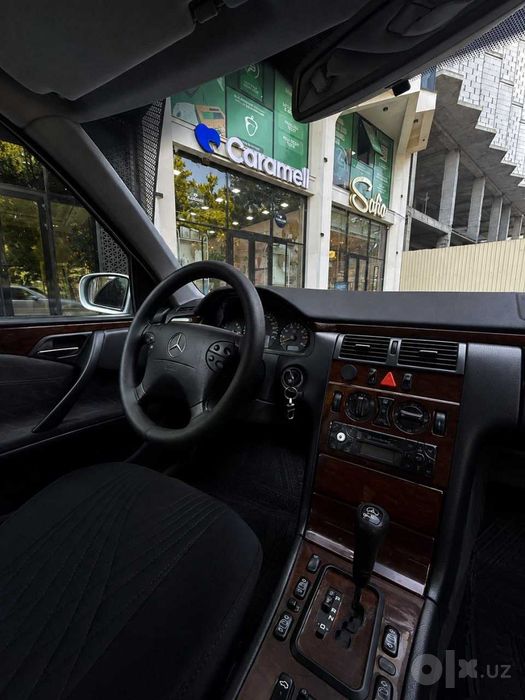 MERSEDES- BENZ E210 сотилади