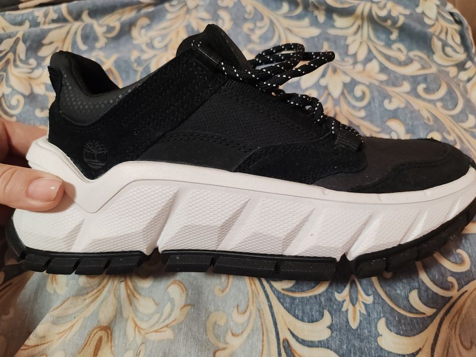 Timberland са маратонки в черно и