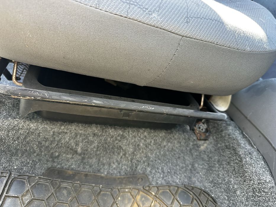 Салон тойота ярис