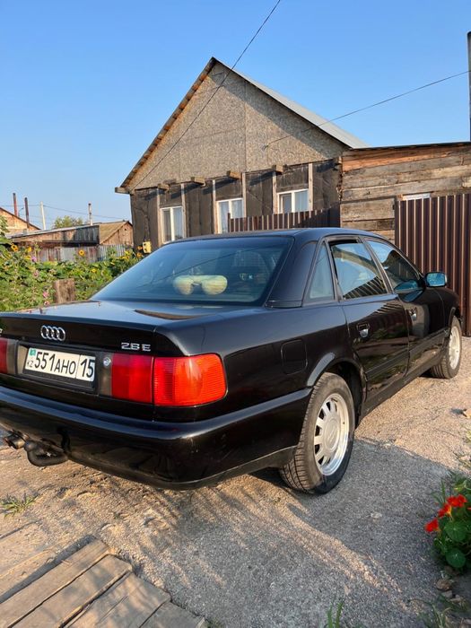 Продам ауди 100 с4