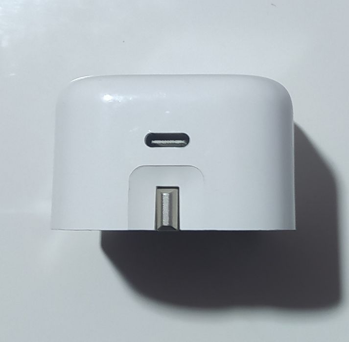 Адаптер      20W