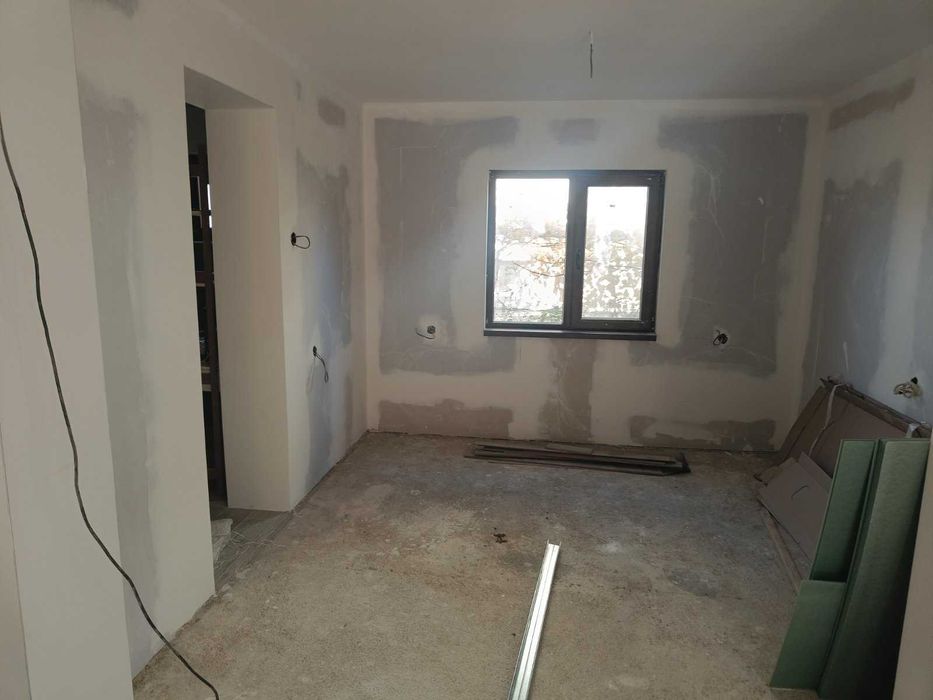 Продава се Къща в Казанлък - 160 кв.м за 749 €/кв.м - Снимка #3