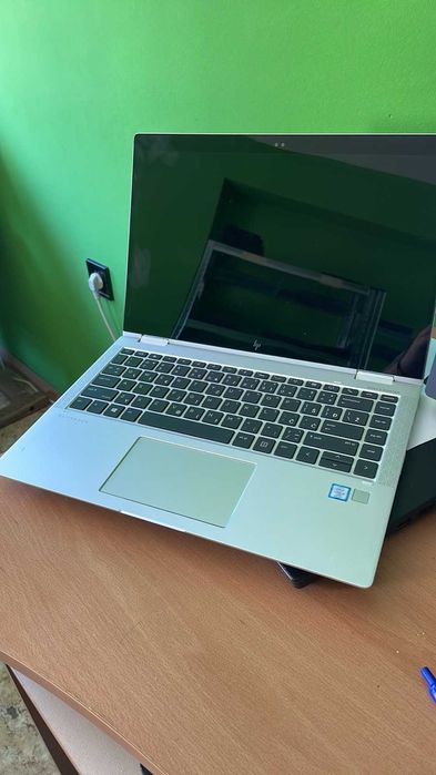 Лаптоп/Таблет 2-в-1 HP Elite x2 1012 G2