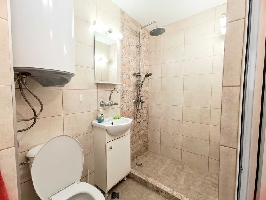 Дава се под наем Двустаен апартамент в Варна, Център - 42 кв.м за 433.5 € - Снимка #9