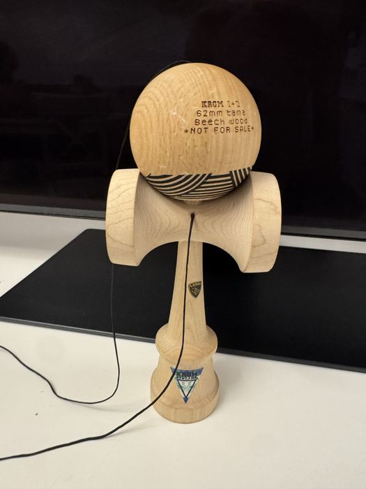 Kendama setup:lambo ken cu dama i+d krom