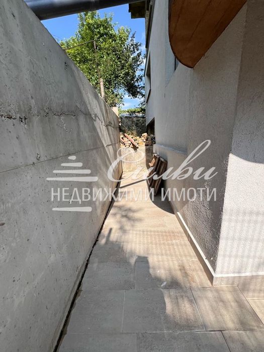 Дава се под наем Етаж от къща в Шумен, Пожарната - 53 кв.м за 357 € - Снимка #11