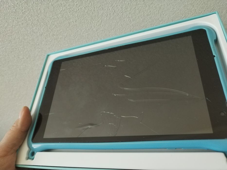 Продам планшет, поменять надо дисплей