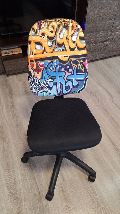 Продават ме Детски стол за бюро