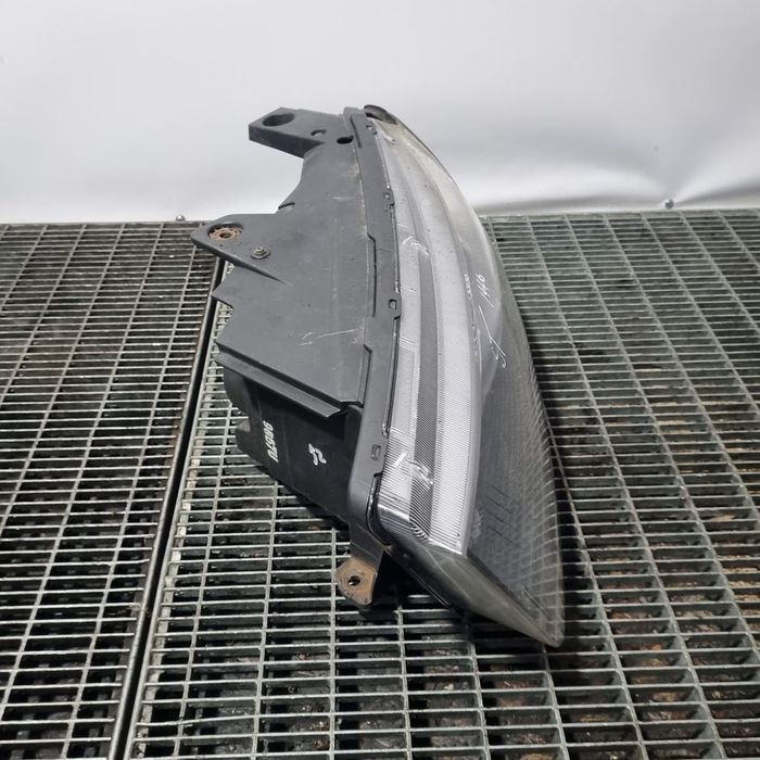 Far Stanga Chevrolet Captiva Facelift 2011 - 2014 SUV 4 Usi (1440) Cu lupă 12971