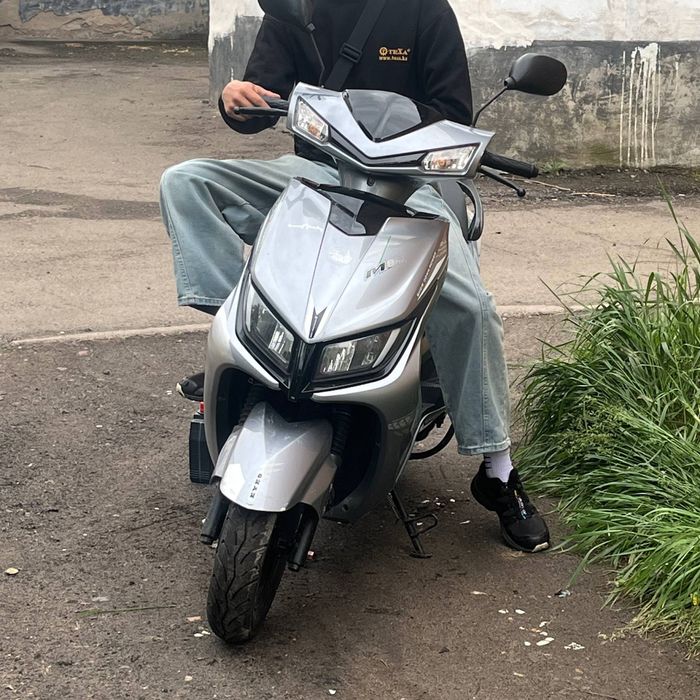 Продам скутер M8