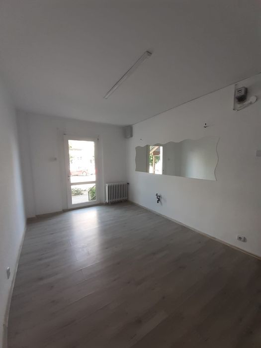 Vand apartament  2 cam.