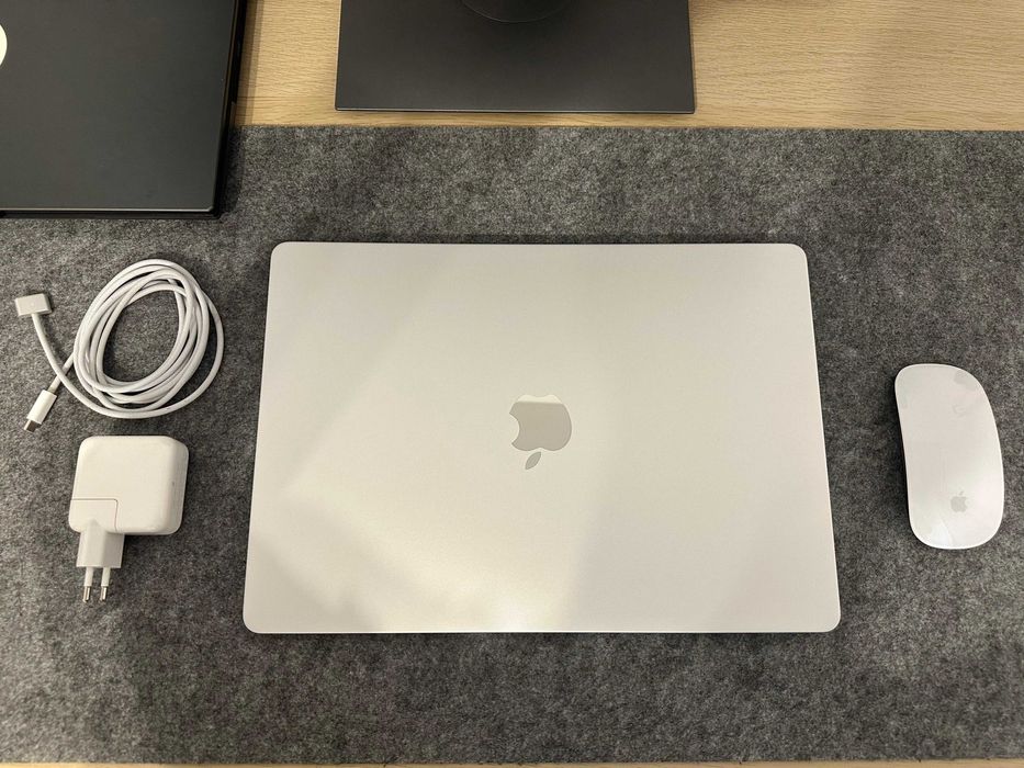 Laptop Apple MacBook Air 15" M2, 8GB RAM, 256GB SSD, Silver GARANTIE