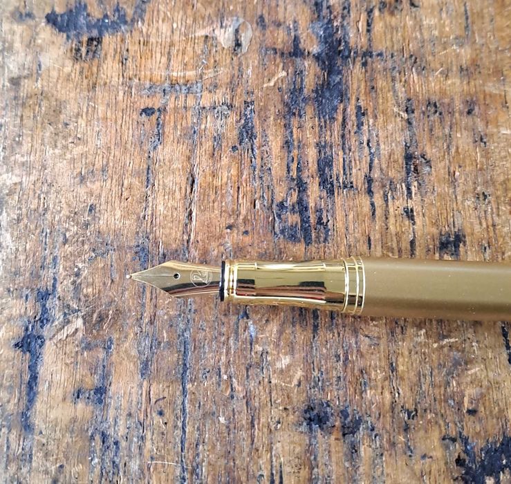 писалка Пеликан Pelikan златна в кутия