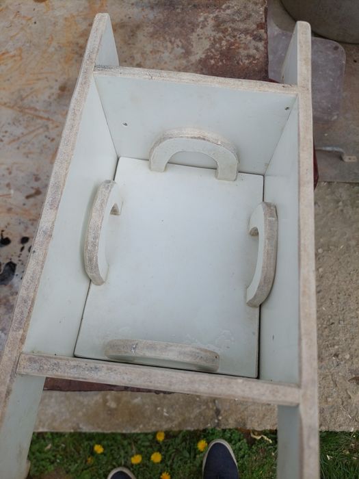 Cutie pentru scurs zerul