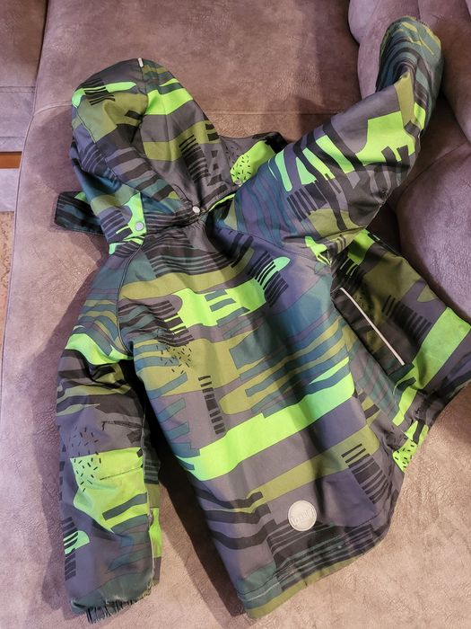 Продам куртку на весну