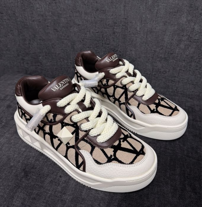 Valentino garavani snekers