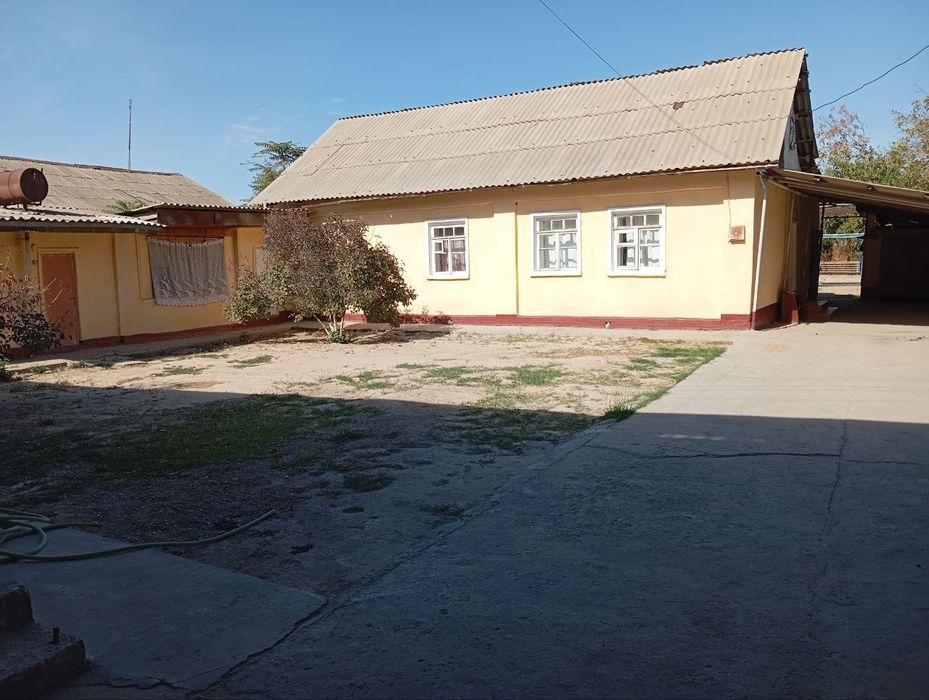 Uy sotiladi 27 sotik
