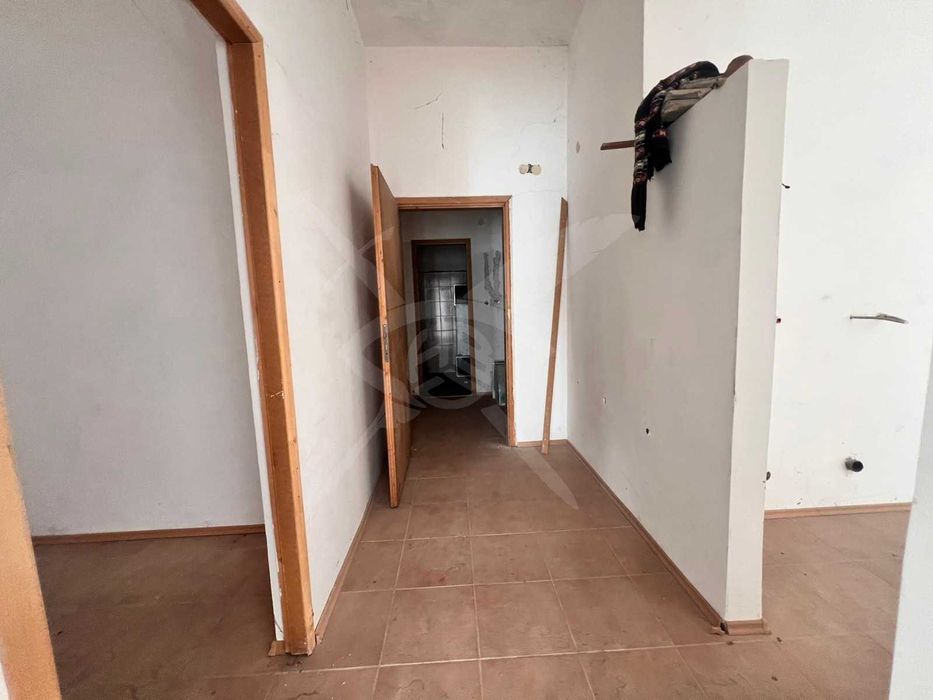 Продава се Магазин в Бургас, Меден рудник - зона А - 100 кв.м за 680 €/кв.м - Снимка #4