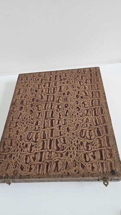 Сребърни прибори за сервиране