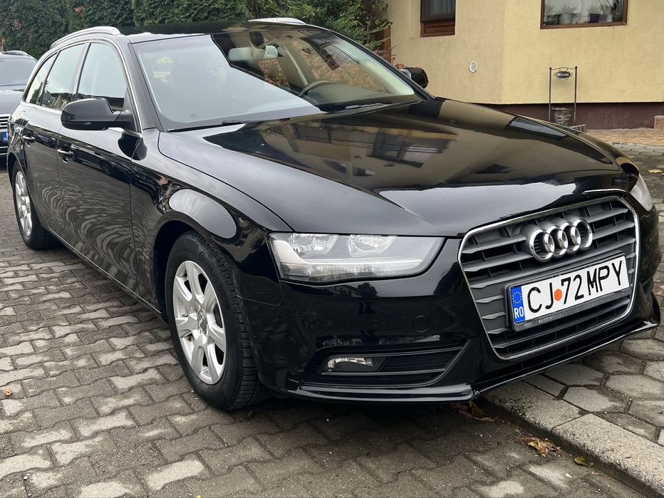 Audi A4 Avant B8.5 Facelift (2012) cutie automată Echipare Ambition