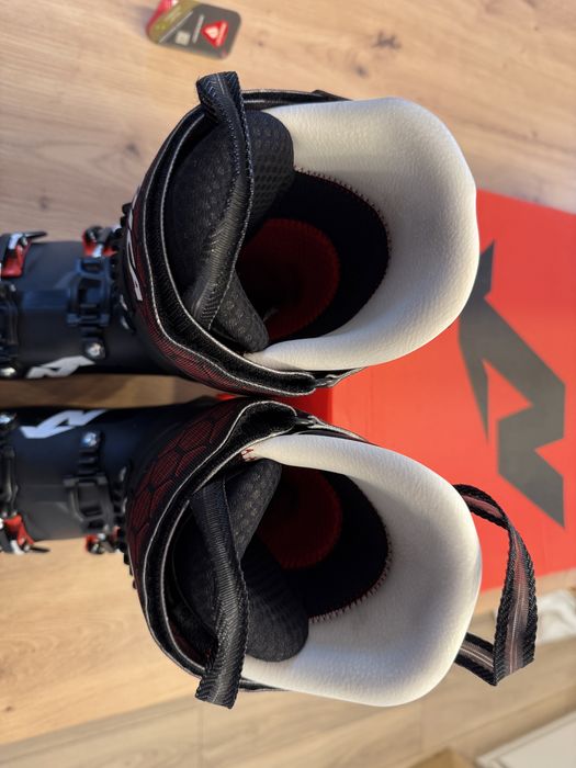 Clapari ski NORDICA Pro Machine 110