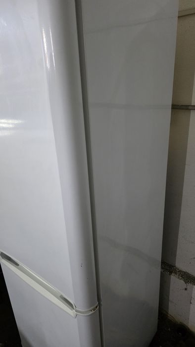 Продам холодильник Индезит