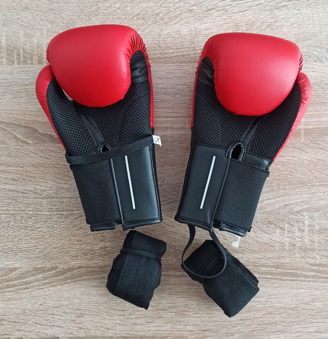 Mănuși de box + fașe