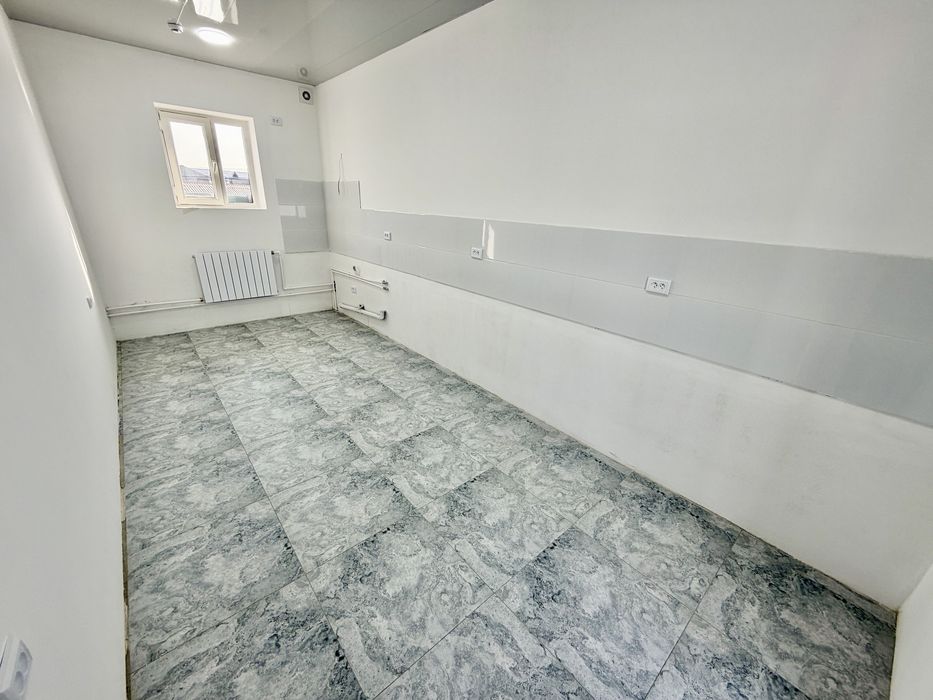 Сдам в аренду под офис или под склад 2-й этаж