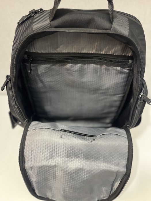 Продам рюкзак Tumi