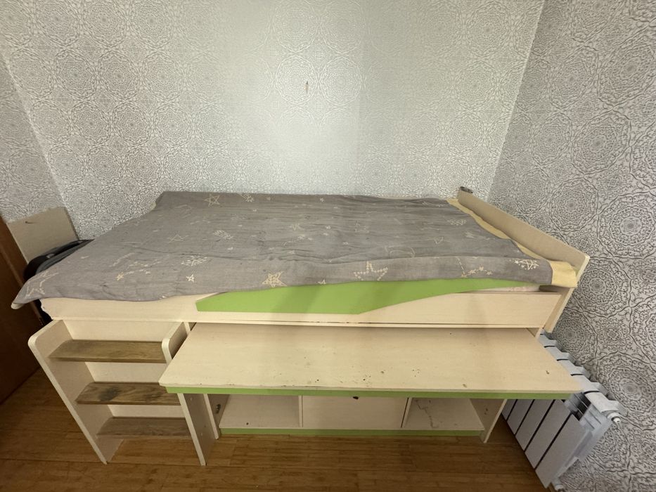 Продам мебель (комплекст для детской)