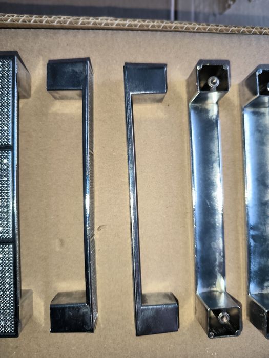 Продам мебельные ручки.