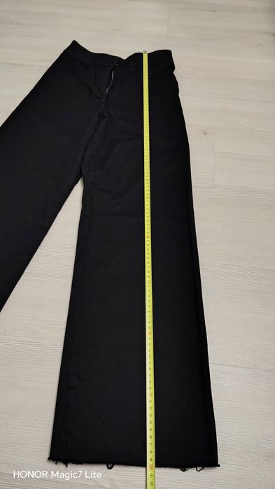 Blug negru intens cu crac larg mărimea 34