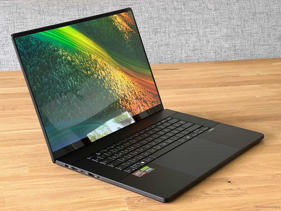 EXCLUSIV SIGILAT GAMING WorkStation Asus ProArt 64GB RTX 5080 4K Touch