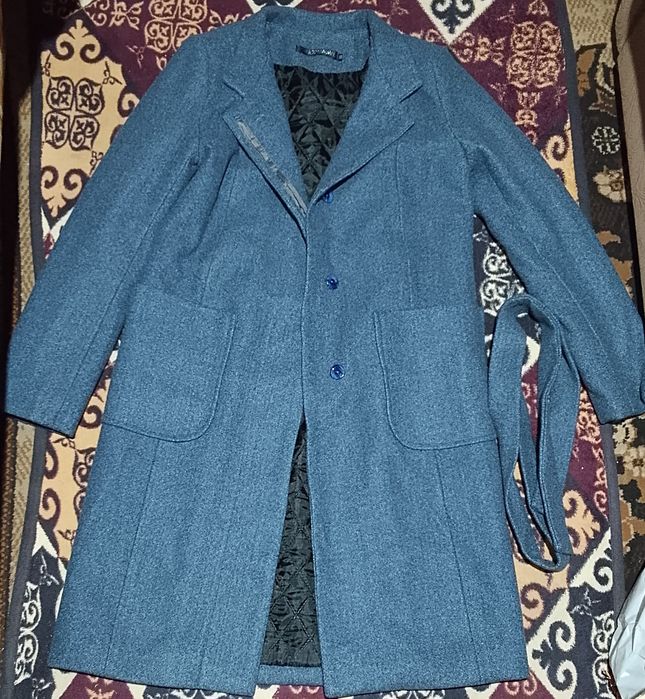 Пальто женское продаю