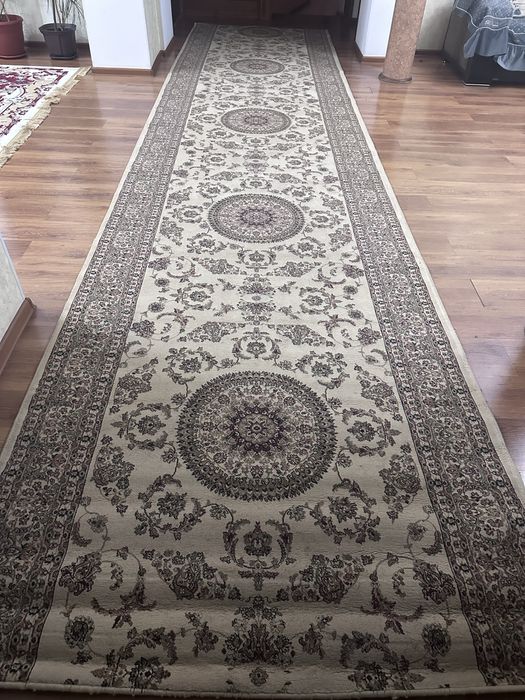 Продаются ковры  и дорожки