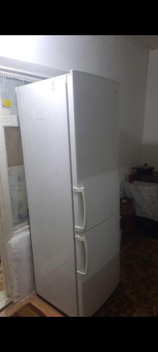 Холодильниккк LG