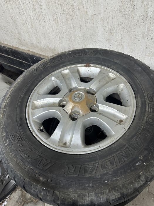 Резина на крузак 100 с дисками