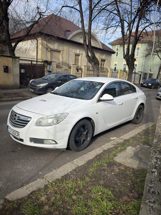 Inchiriez Autoturism / Rent a car (inchiriere masina / auto)