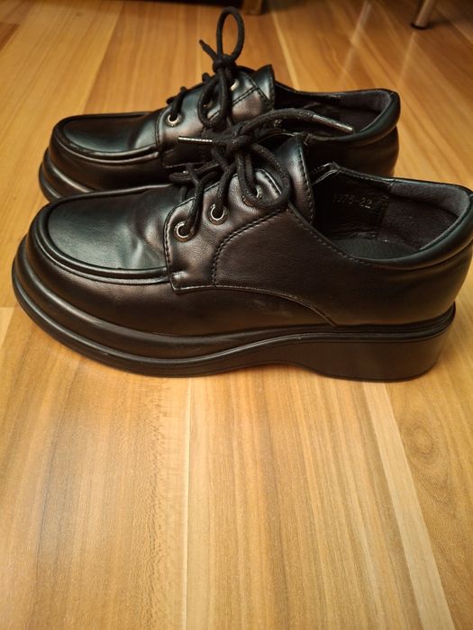 Ботинки  33 р девочкам