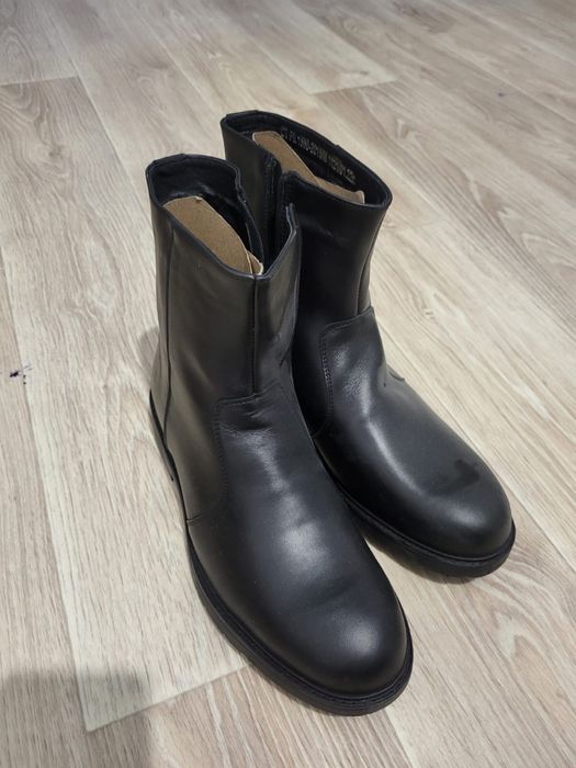 Продам новые мужские зимние сапожкий
