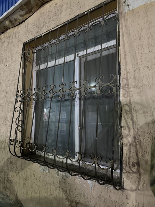 Дүкен бұзылып жатыр