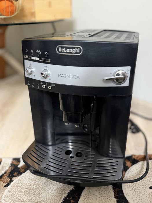 Espressor automat De’Longhi Magnifica
