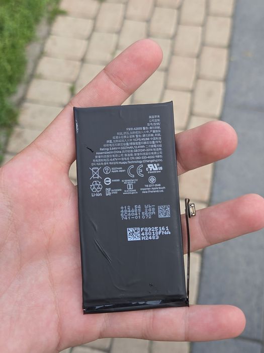 Аккумулятор iphone 13 79%