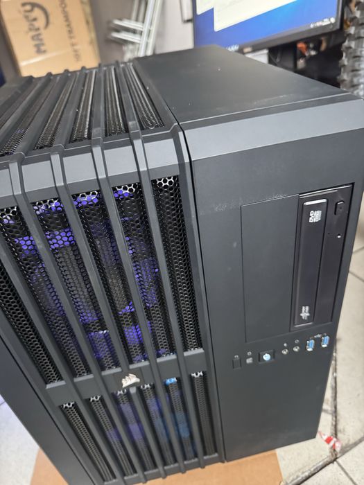 НОВ геймърски компютър i7 8х3.6ghz/32ram/8video/ssd1tb+hdd3tb