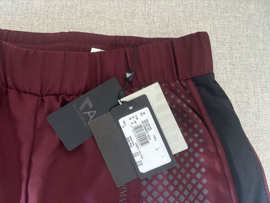 Оригинални нови Emporio Armani къси спортни панталони L, Zara S размер