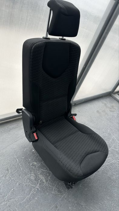 Пежо! Седалка за трети ред Пежо 307sw peugeot 308sw