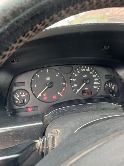 Vand autoturism marc opel zagia, anul fabricatiei 2000, pret 1000 de euro.Masina se afla in loc. Murgeni, jud Vaslui.a Opel
