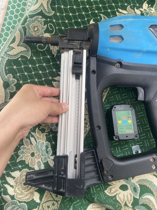 Газовый монтажный пистолет